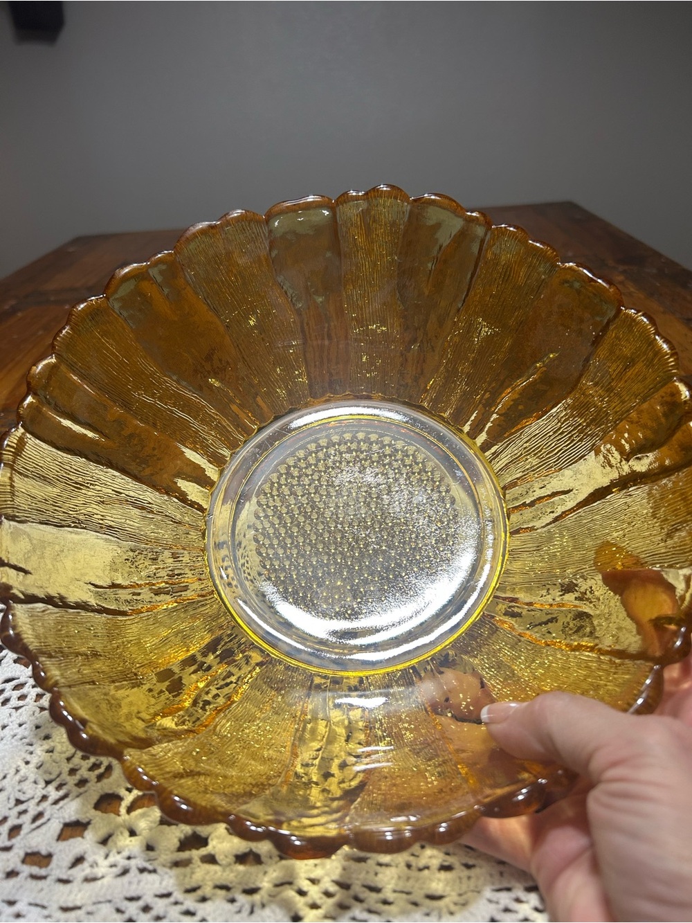 Anchor Hocking vintage Amber Scalloped Glass Decorative Bowl - Brand